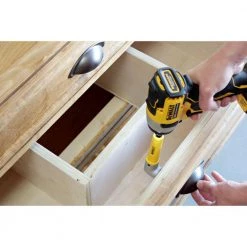 DEWALT MAXFIT Right Angle Magnetic Attachment -DEWALT Shop dewalt bit holders extensions dwara60 76 1000
