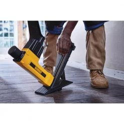 DEWALT 2-in-1 Pneumatic 15.5-Gauge and 16-Gauge Flooring Tool -DEWALT Shop dewalt floor nailers dwfp12569 77 1000