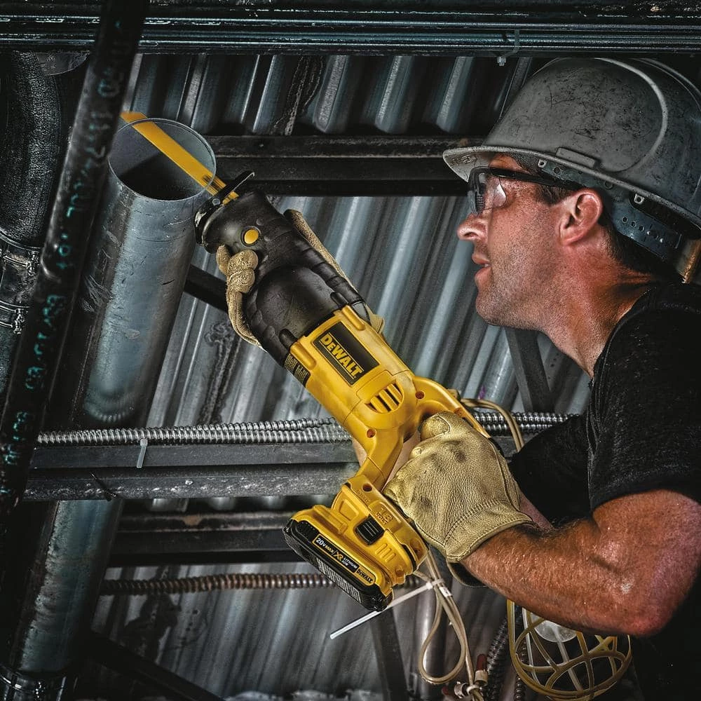 DEWALT 20-Volt MAX Lithium-Ion Battery Adapter for 18-Volt Tools 7 DEWALT 20-Volt MAX Lithium-Ion Battery Adapter for 18-Volt Tools - Image 7