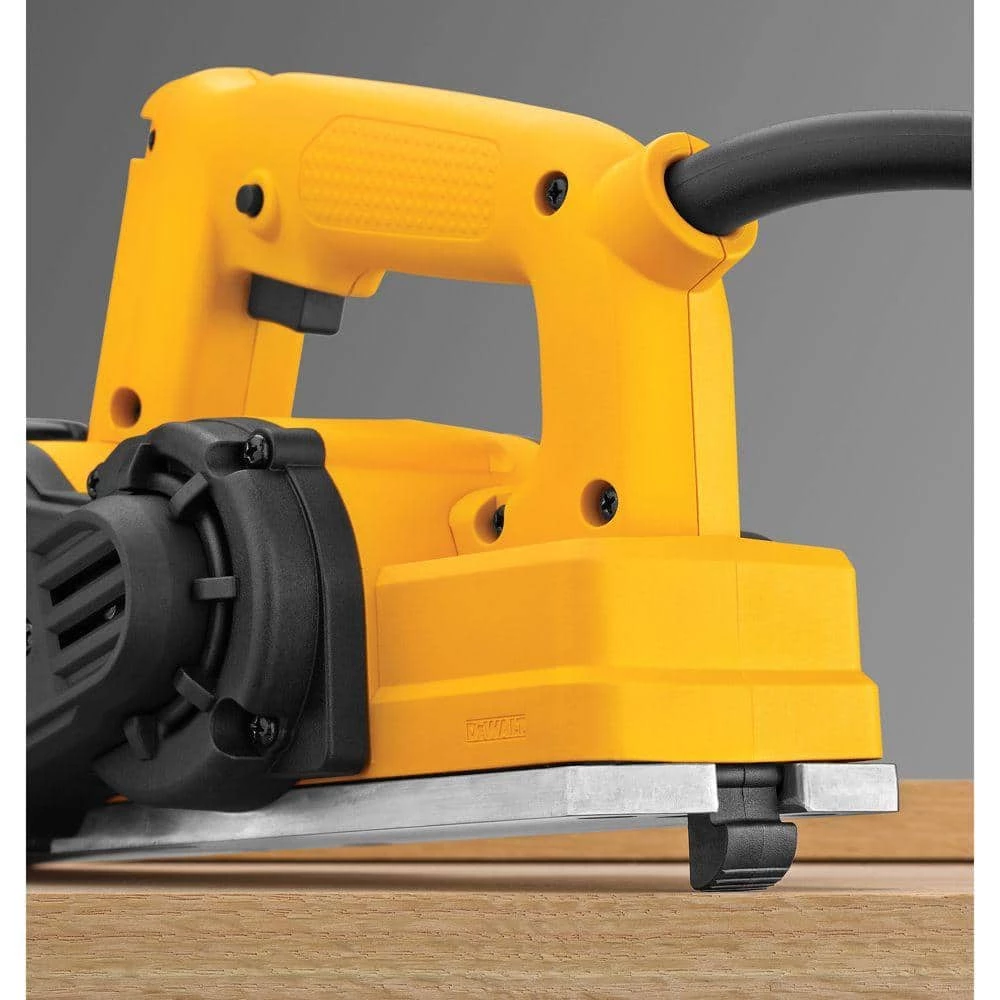 DEWALT 5.5 Amp Corded 3-1/4 in. Portable Hand Planer 5 DEWALT 5.5 Amp Corded 3-1/4 in. Portable Hand Planer - Image 5
