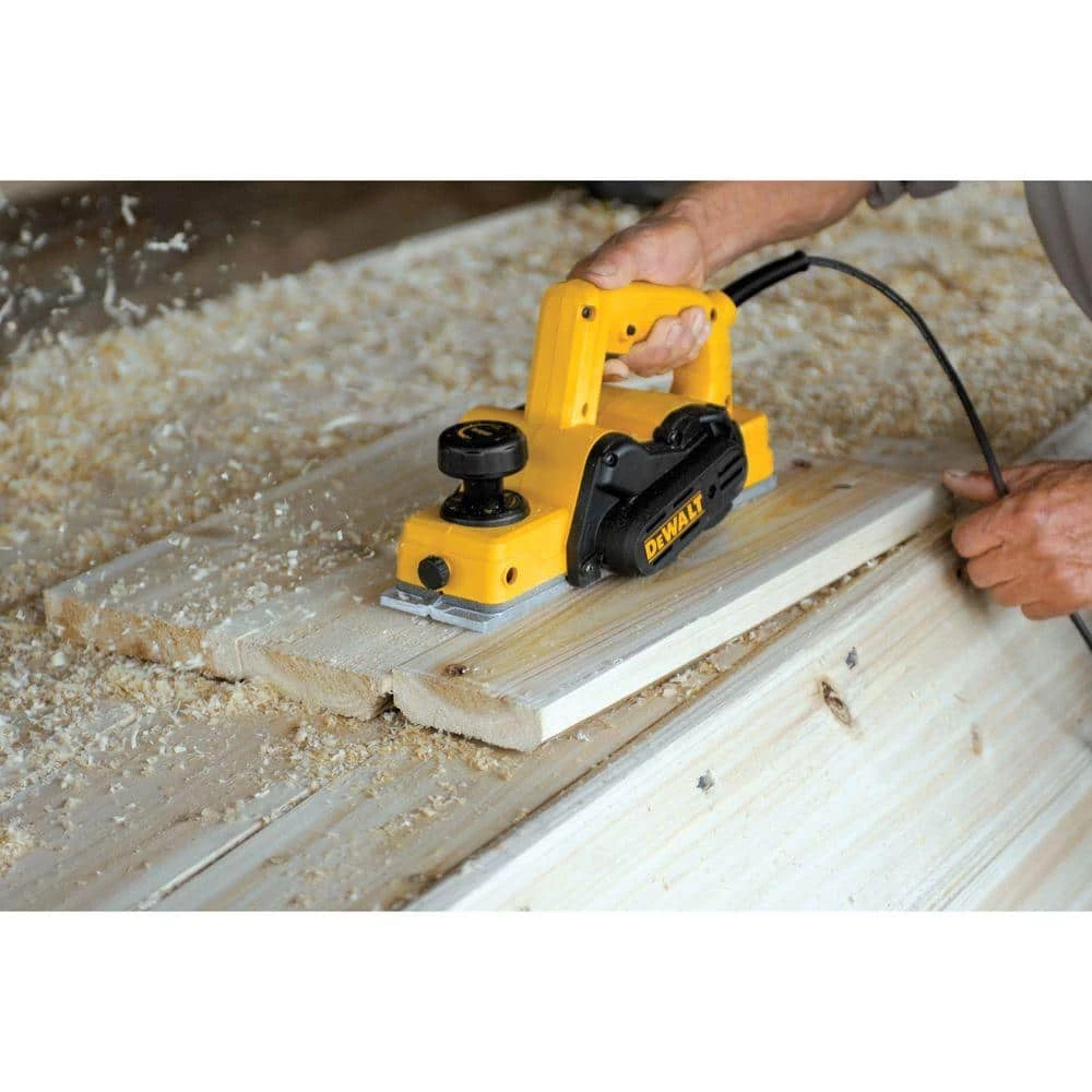 DEWALT 5.5 Amp Corded 3-1/4 in. Portable Hand Planer 2 DEWALT 5.5 Amp Corded 3-1/4 in. Portable Hand Planer - Image 2