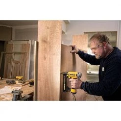 DEWALT Pneumatic 18-Gauge 1/4 in. Crown Stapler -DEWALT Shop dewalt pneumatic staplers dwfp1838 66 1000